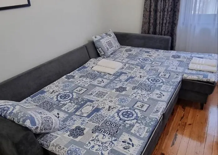 Apartament Slavyanska 11 *